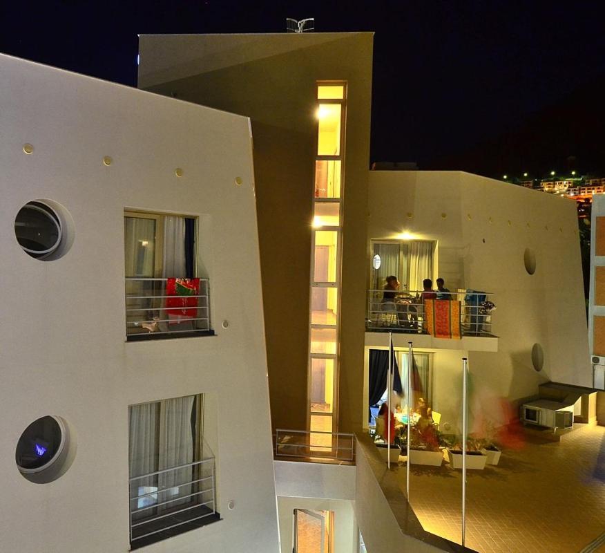 Astro Suite Hotel