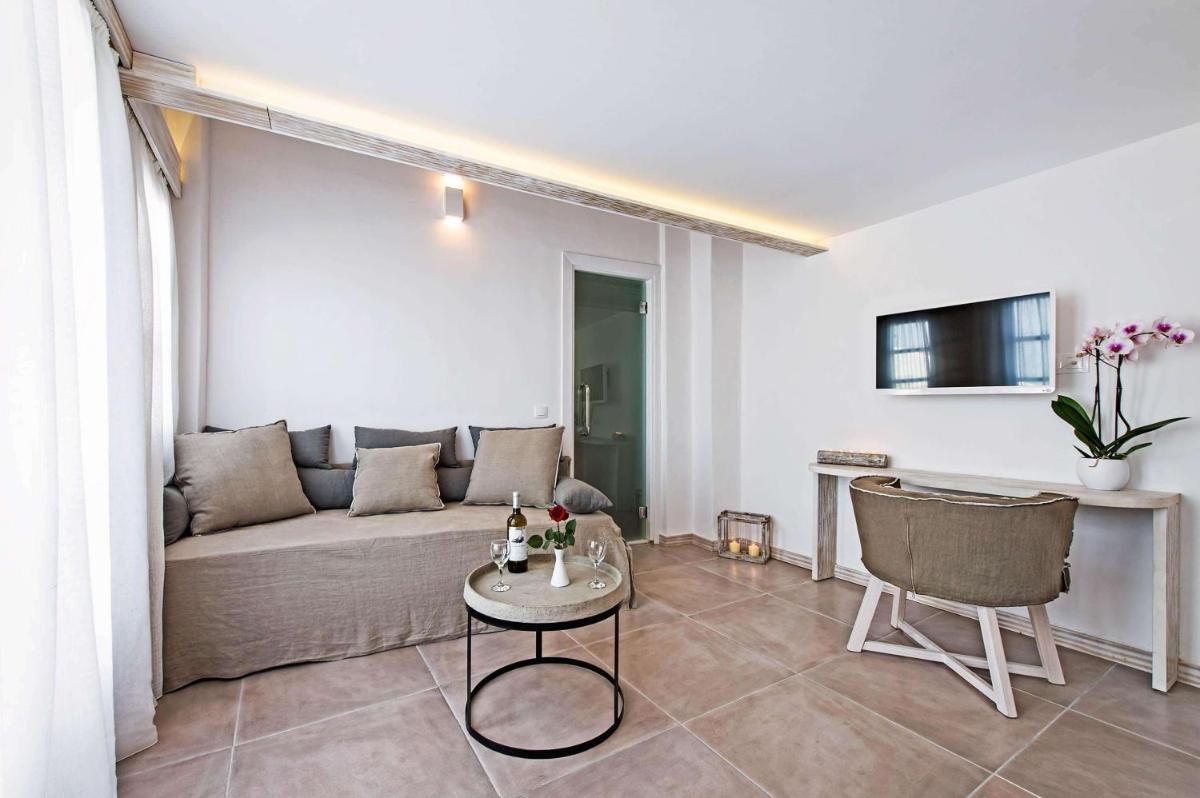 Athina Luxury Suites