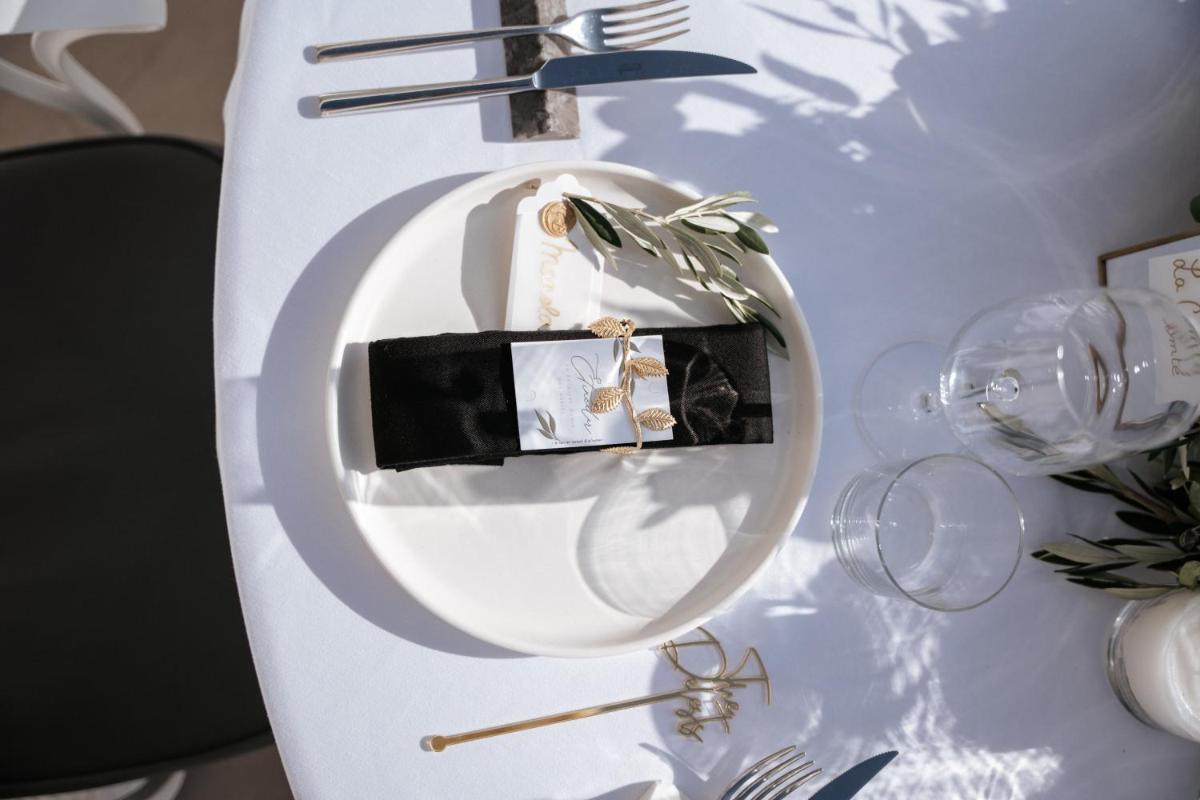 Athina Luxury Suites