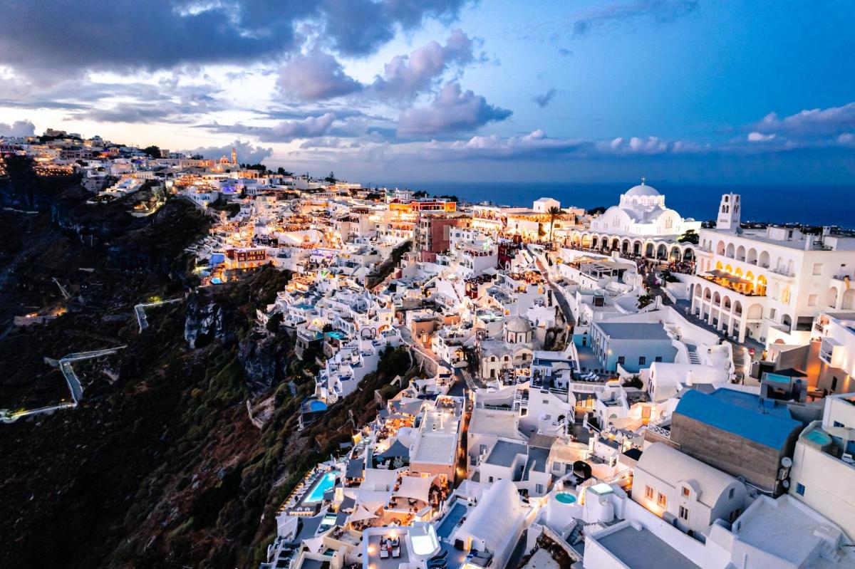 Athina Luxury Suites