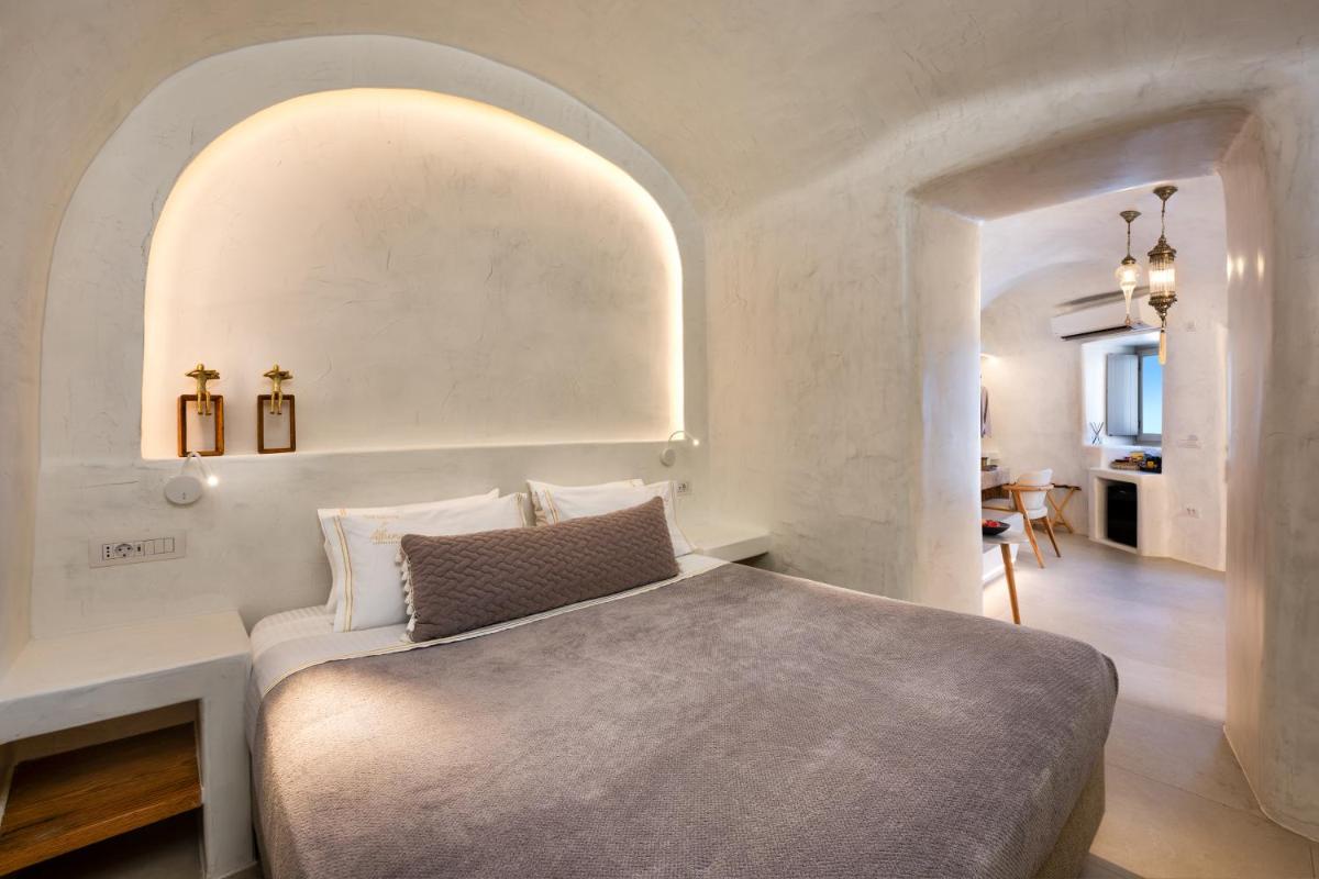 Athina Luxury Suites