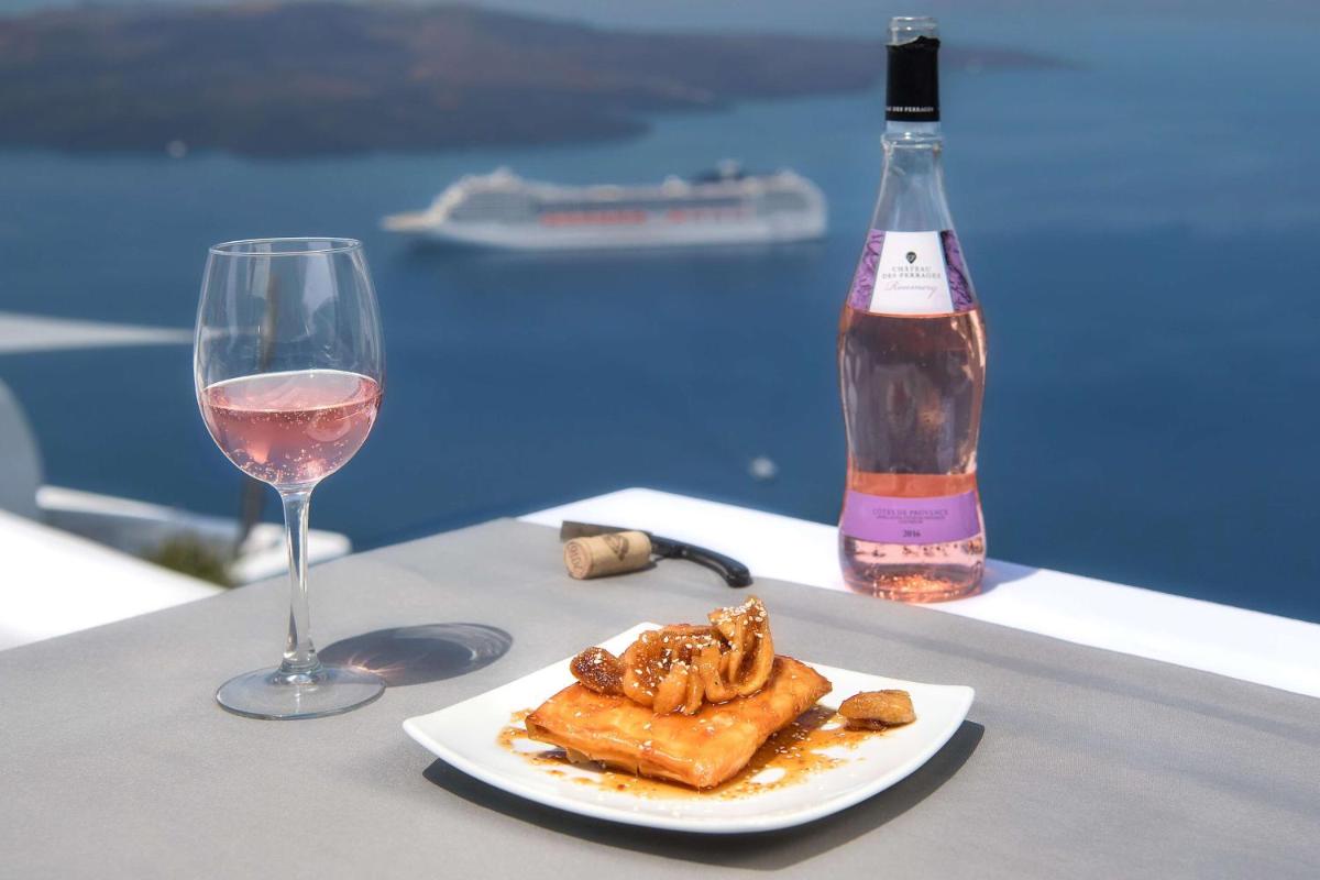 Athina Luxury Suites