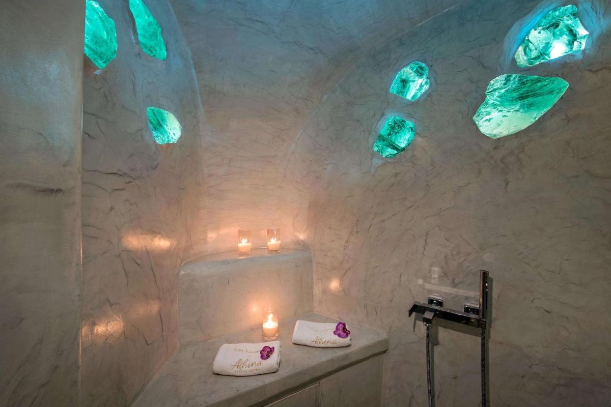Athina Luxury Suites