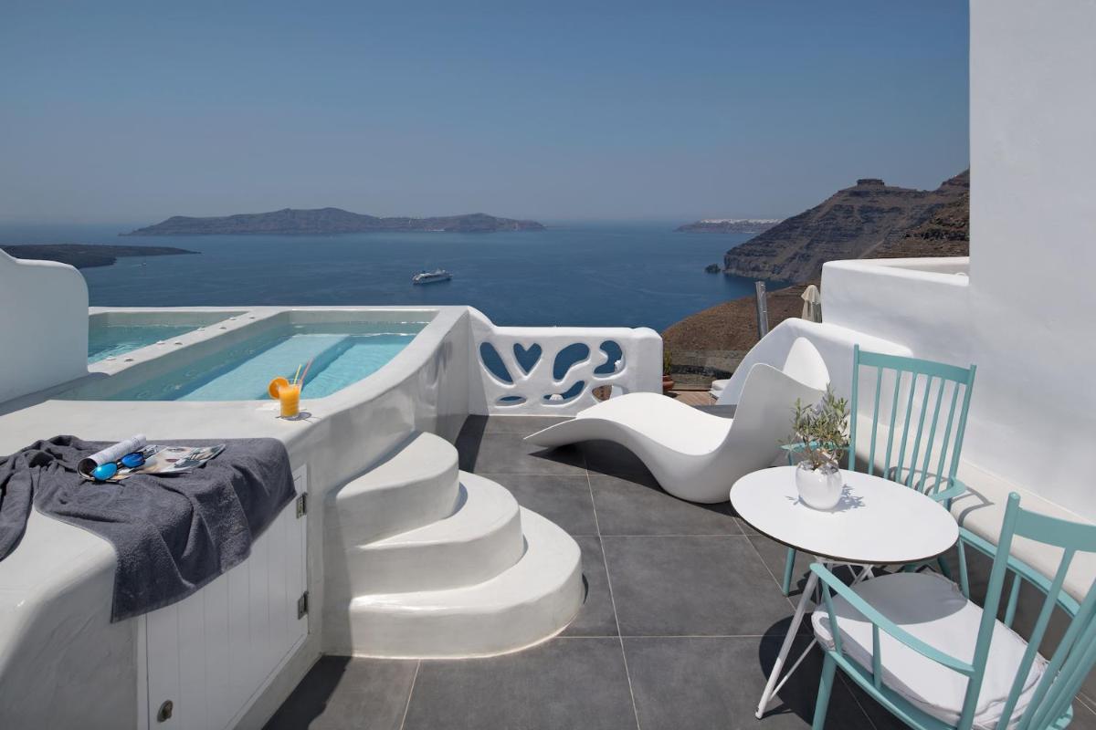 Athina Luxury Suites