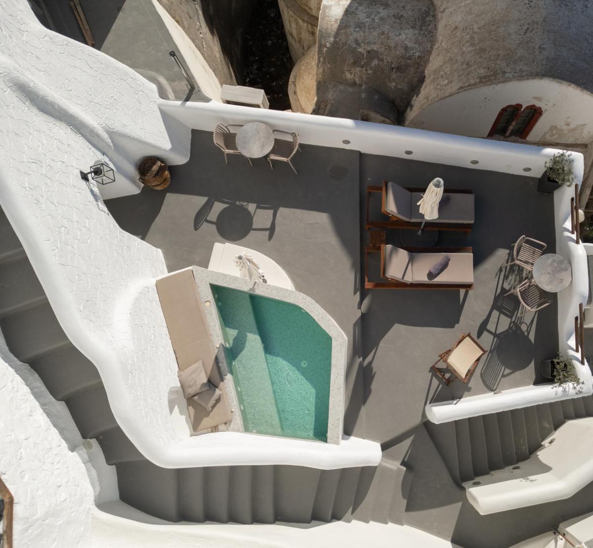 Athina Luxury Suites