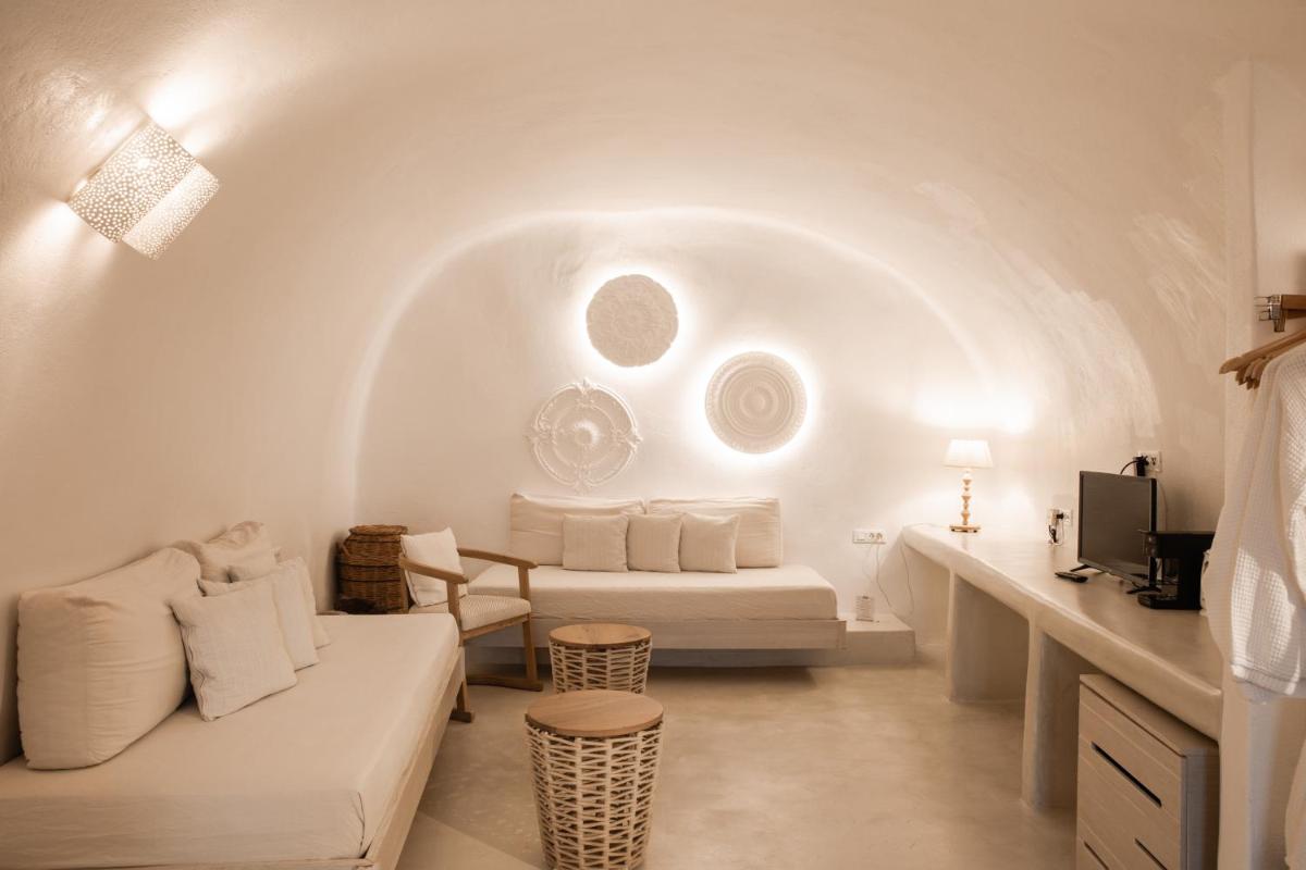 Athina Luxury Suites