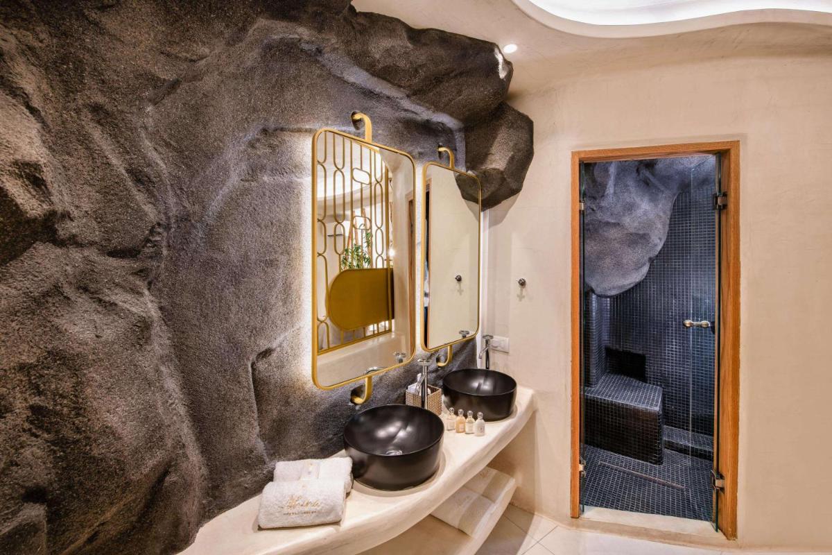 Athina Luxury Suites