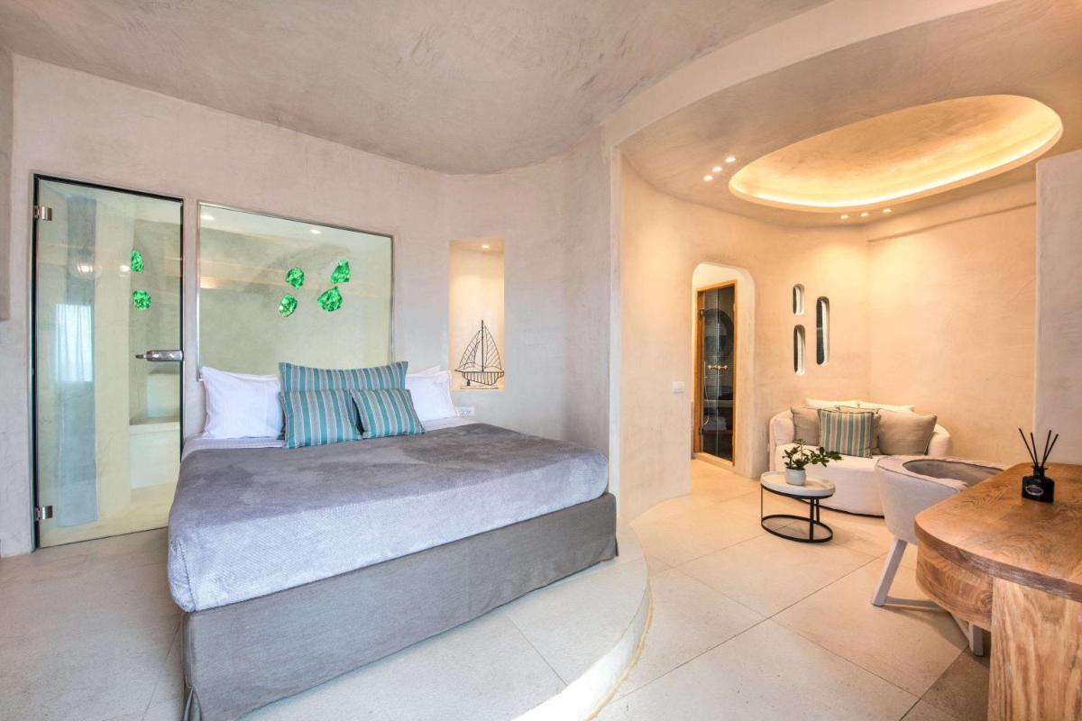 Athina Luxury Suites
