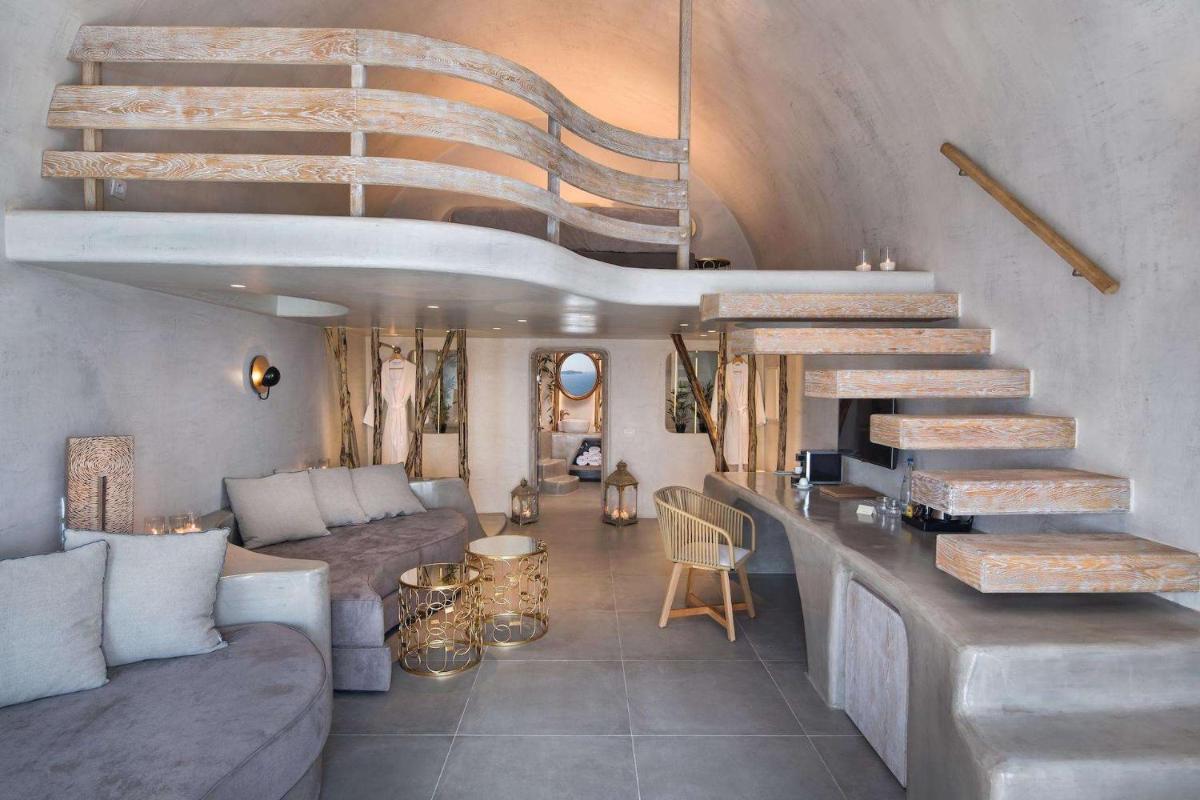 Athina Luxury Suites