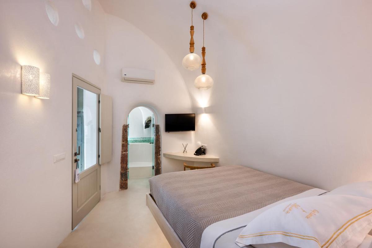 Athina Luxury Suites