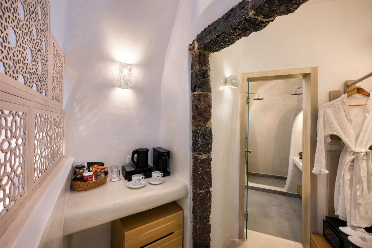 Athina Luxury Suites