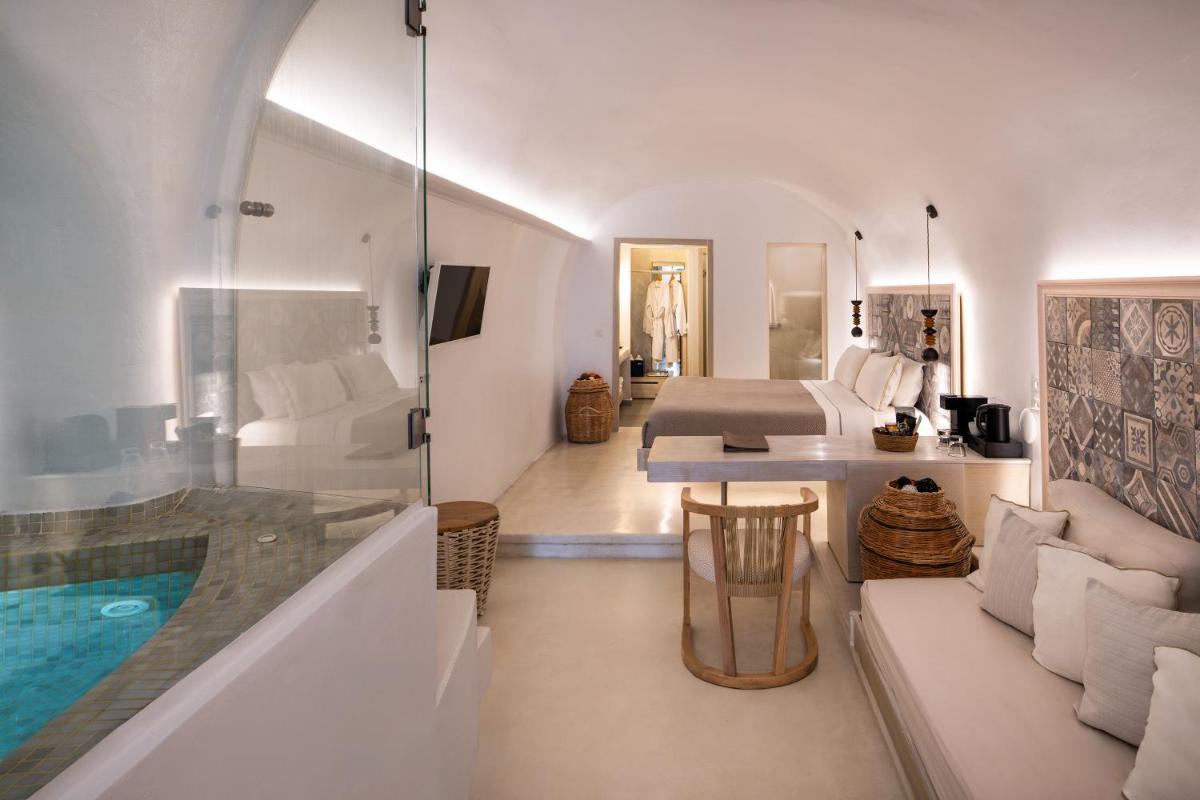 Athina Luxury Suites