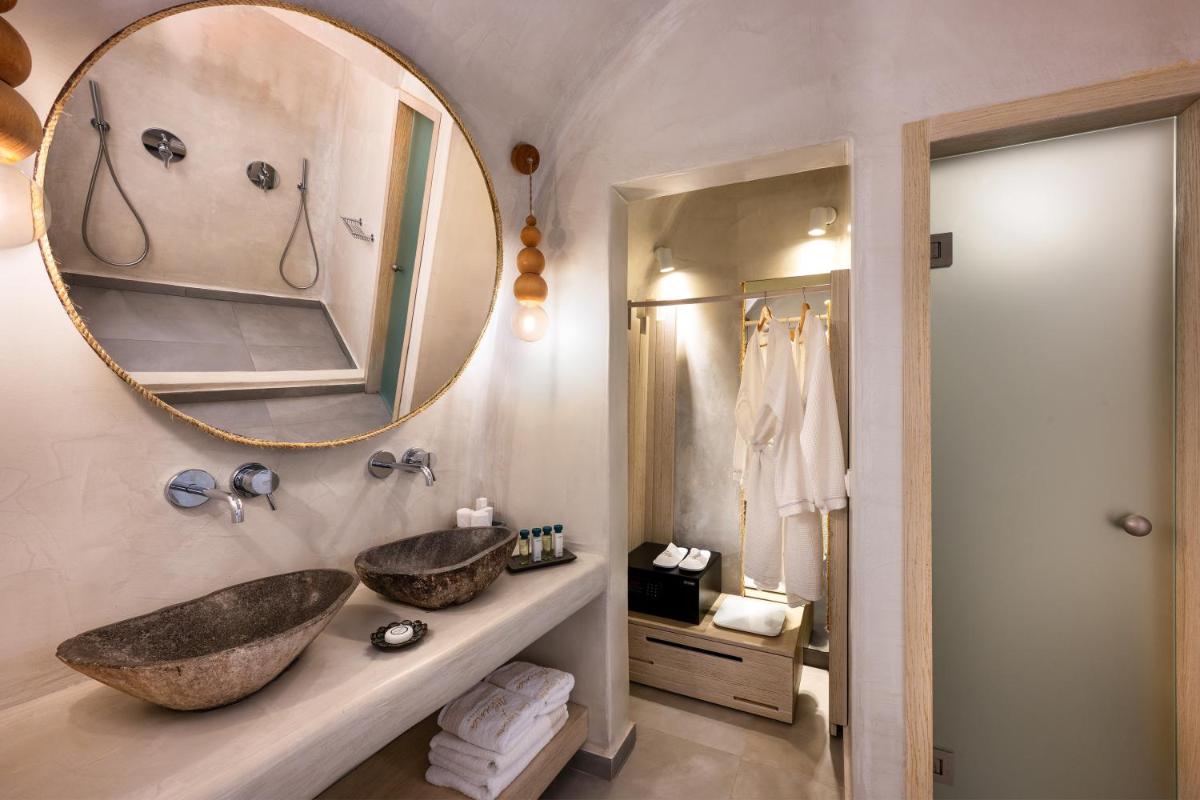 Athina Luxury Suites