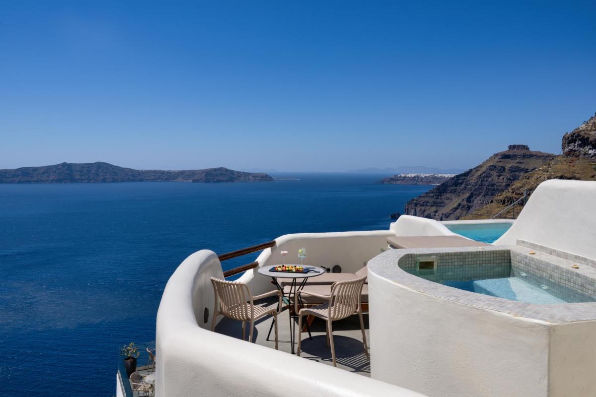 Athina Luxury Suites