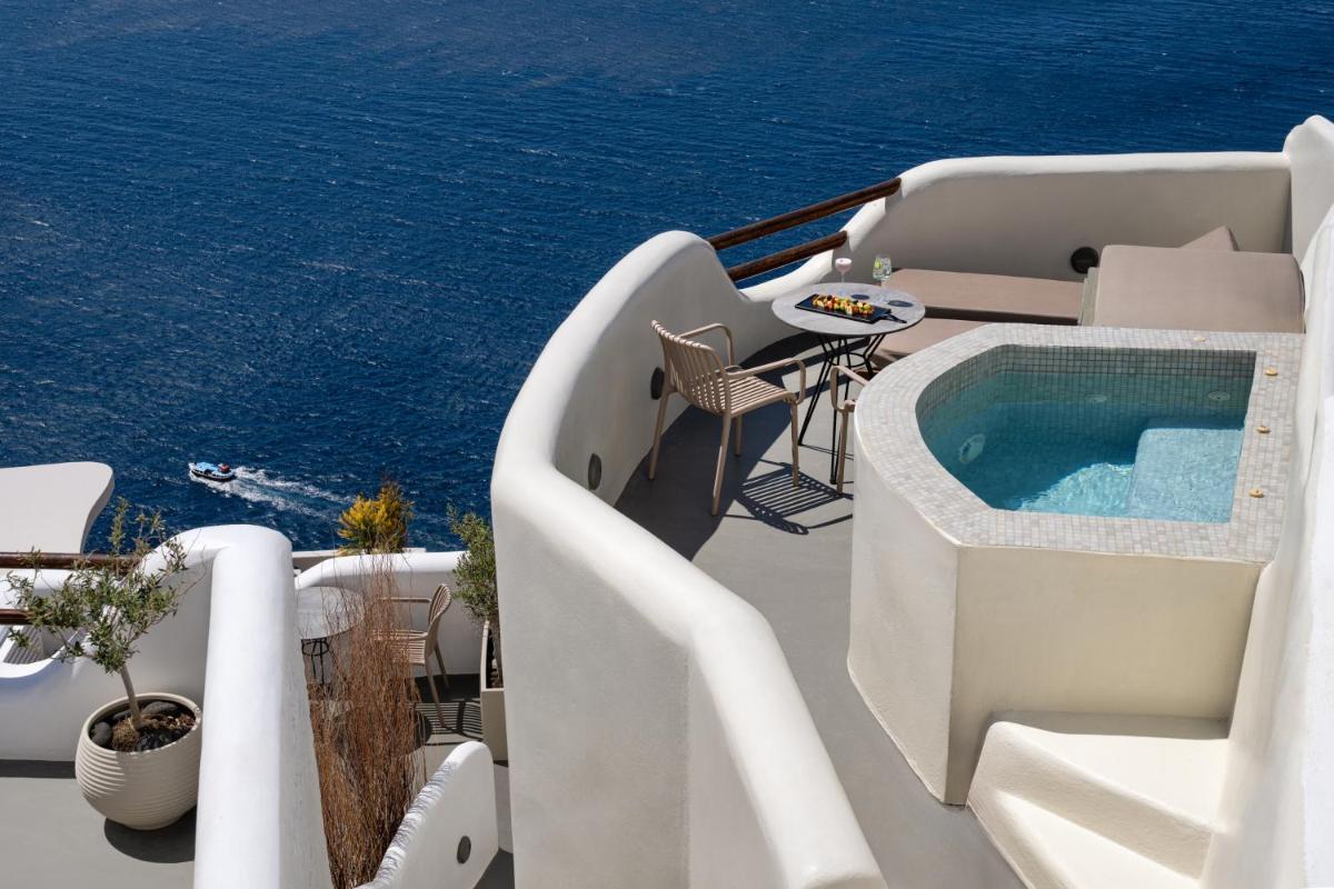 Athina Luxury Suites