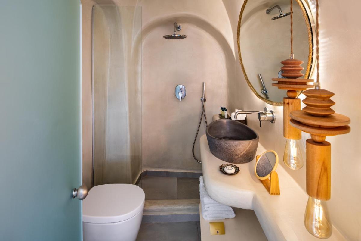Athina Luxury Suites
