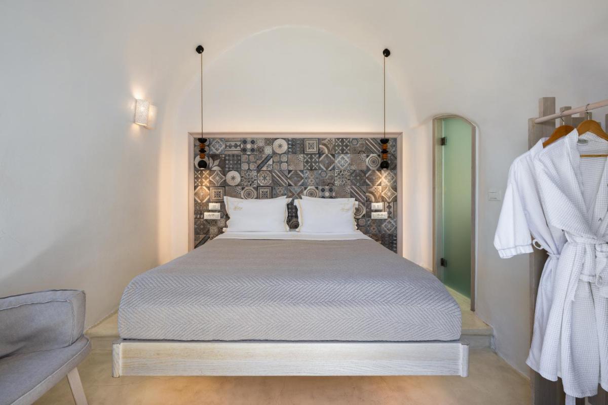 Athina Luxury Suites