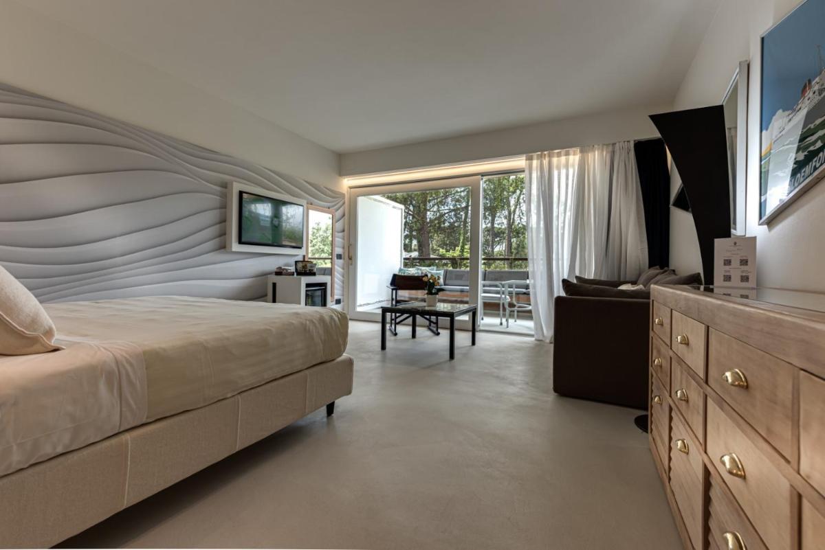 Augustus Hotel & Resort