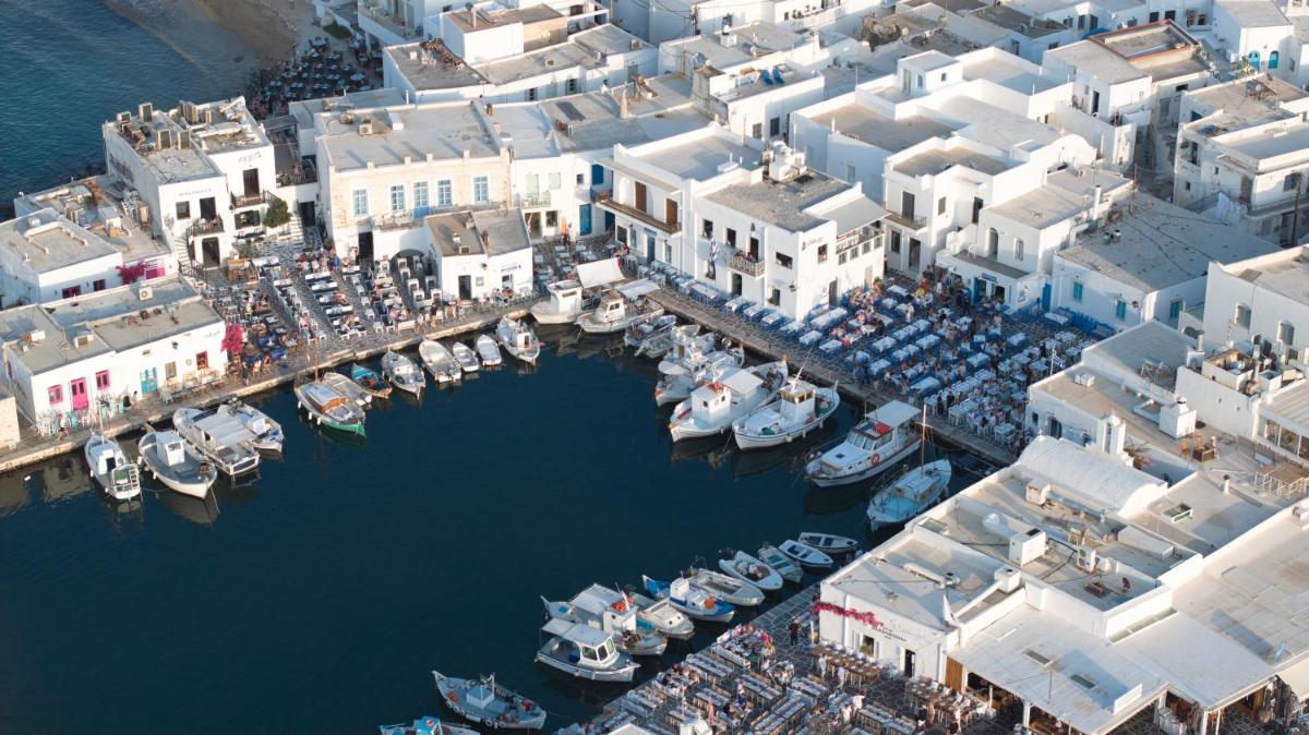 Avant Mar Paros