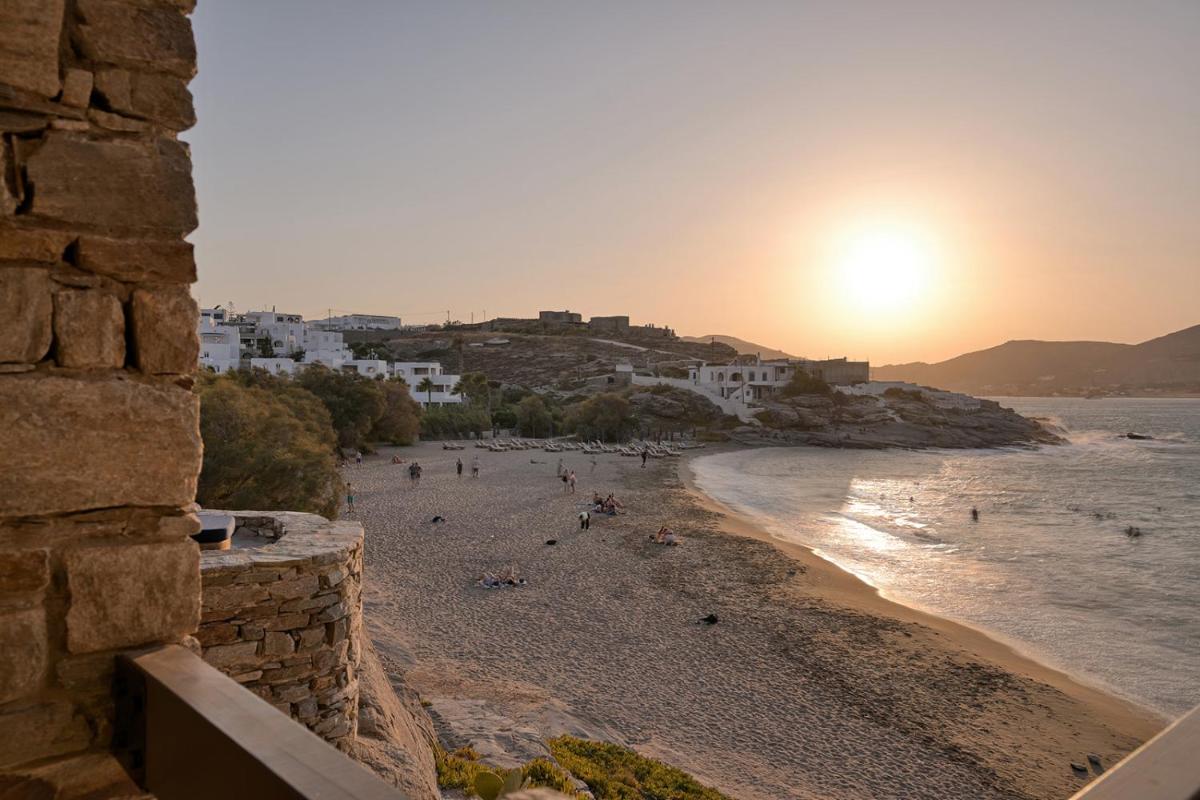 Avant Mar Paros