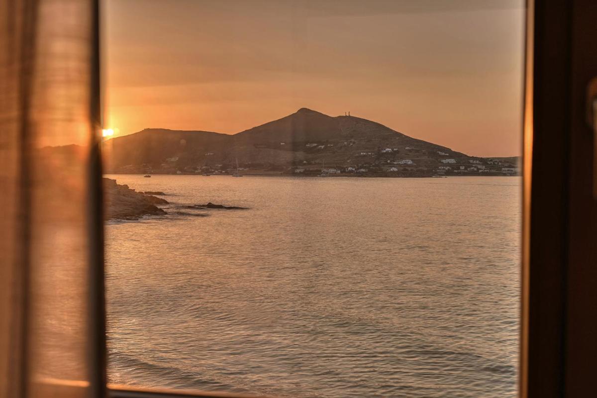 Avant Mar Paros
