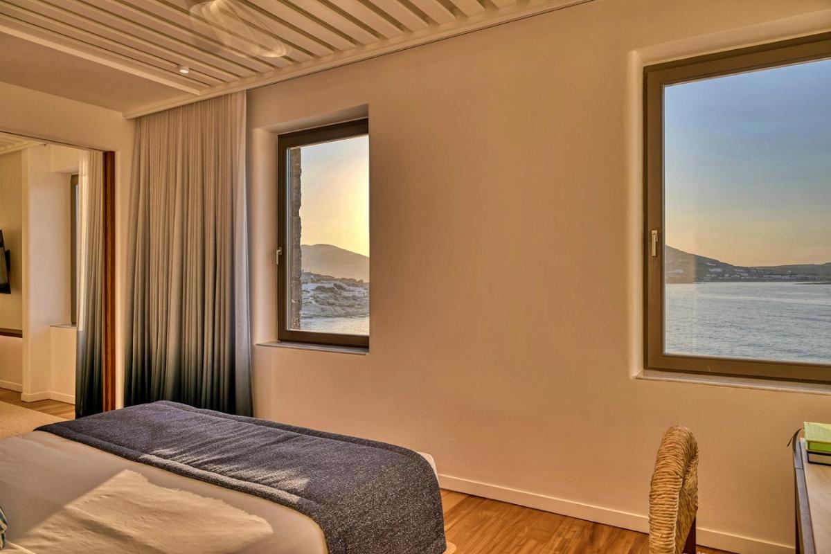 Avant Mar Paros