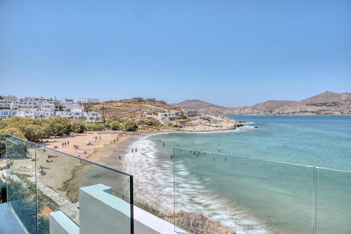 Avant Mar Paros