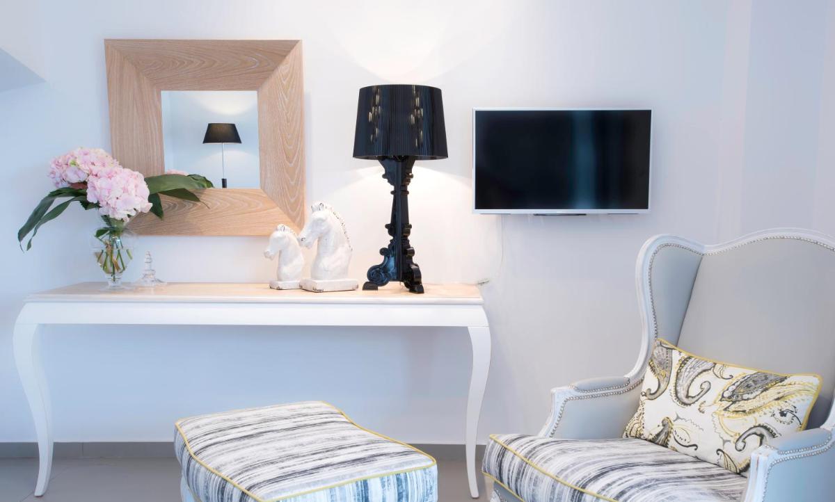 Avaton Luxury Beach Resort - Relais & Chateaux