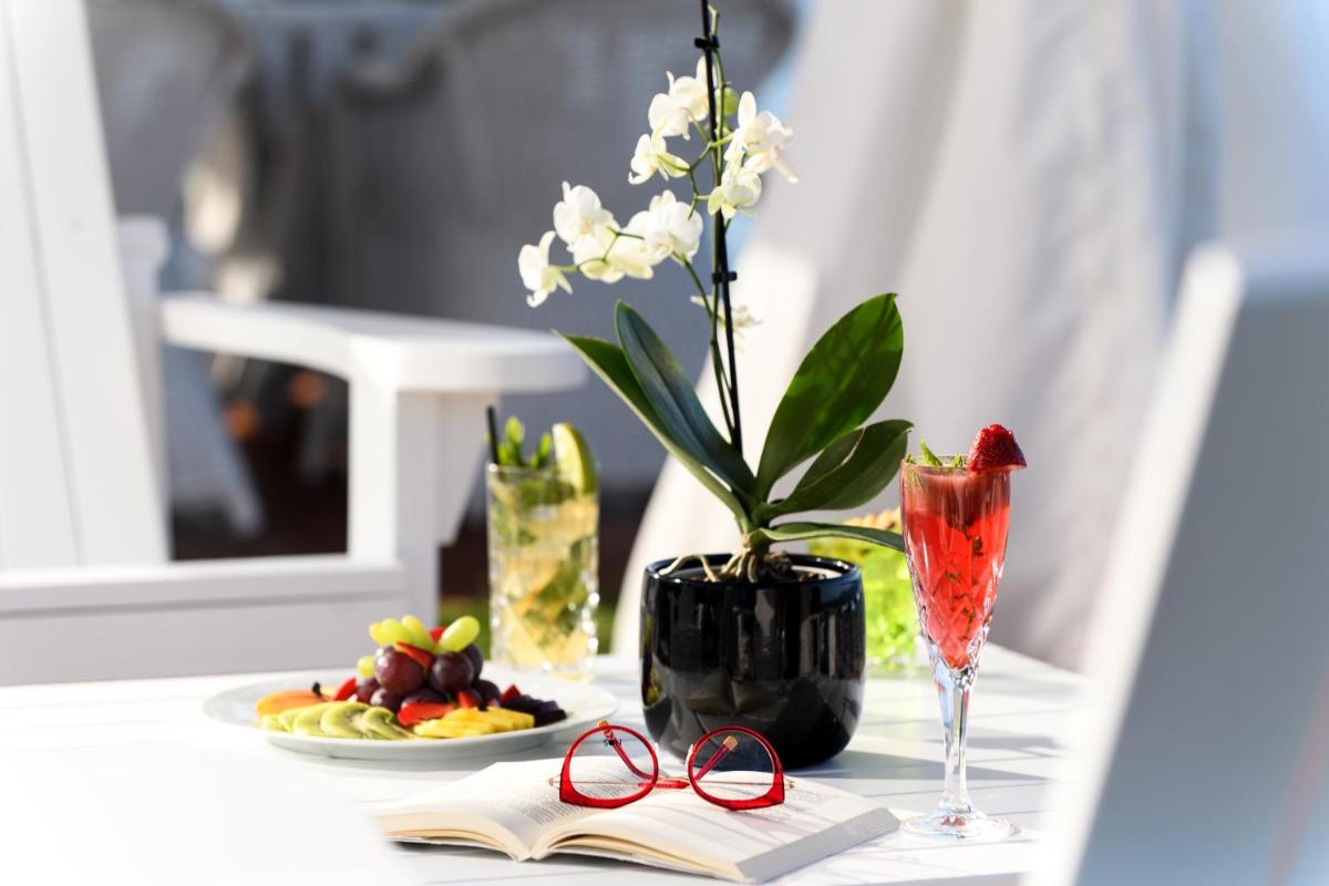 Avaton Luxury Beach Resort - Relais & Chateaux