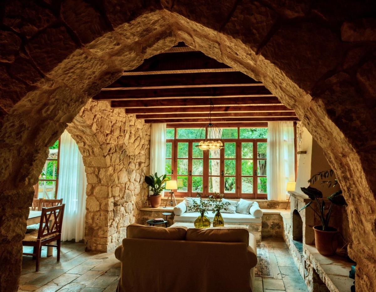 Secret Forest - Wellness Retreat & Healing Spa