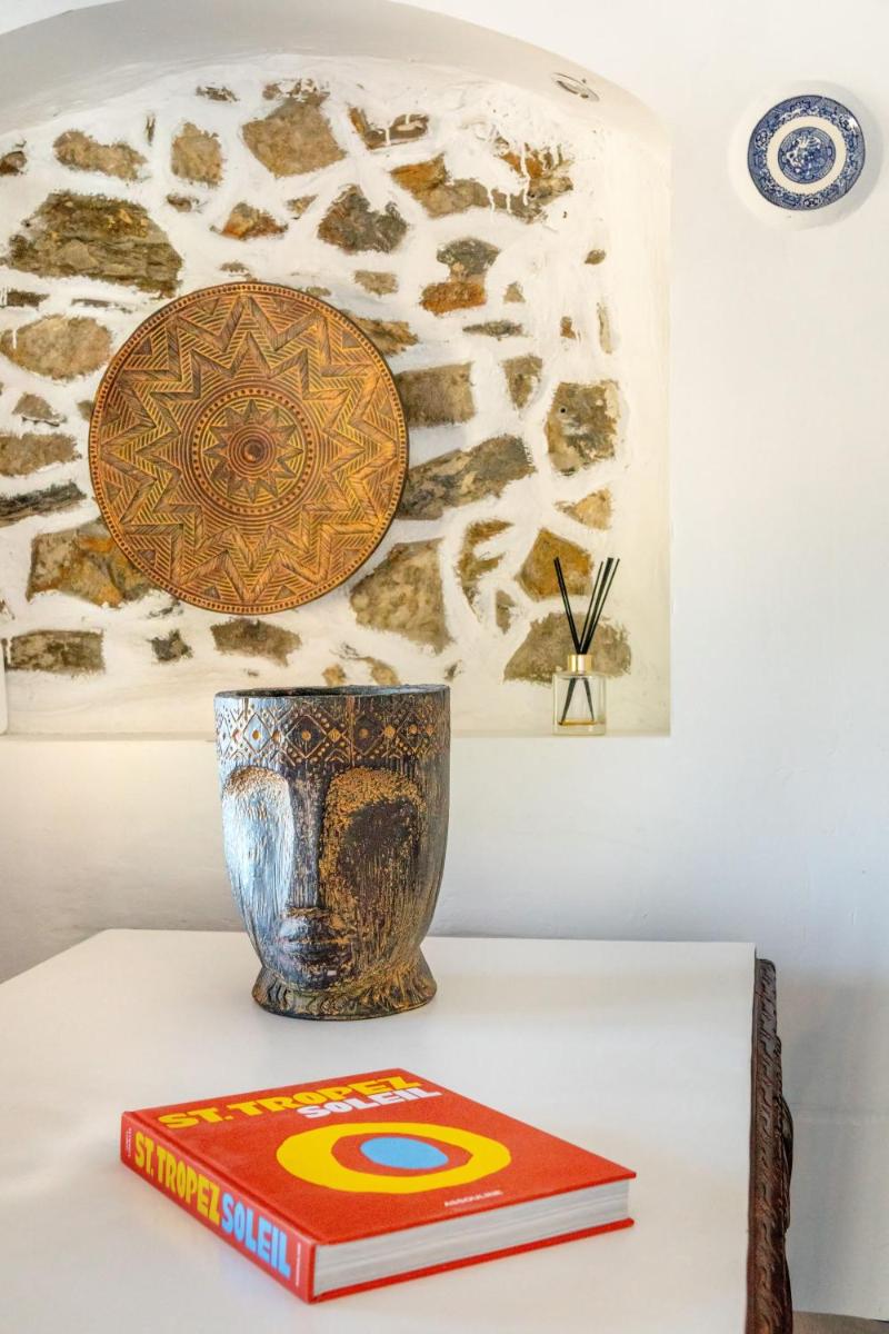 Azul Boutique Home