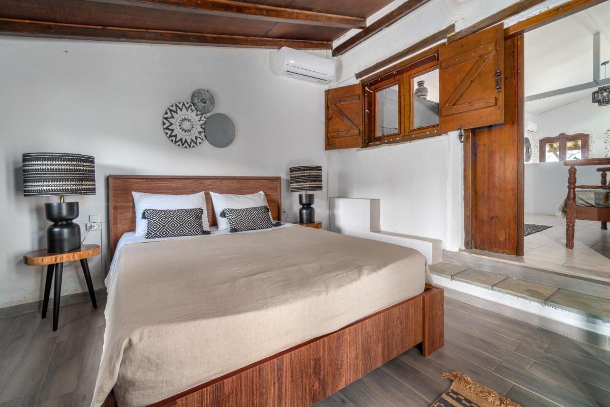 Azul Boutique Home