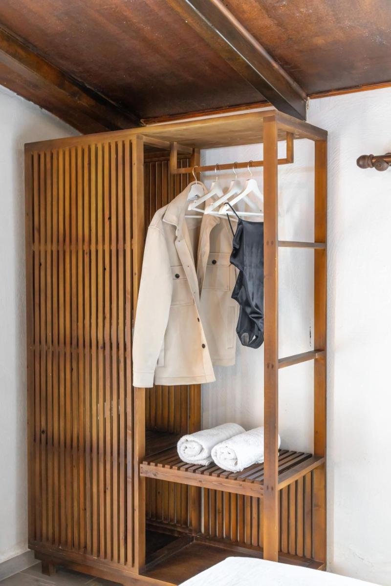 Azul Boutique Home