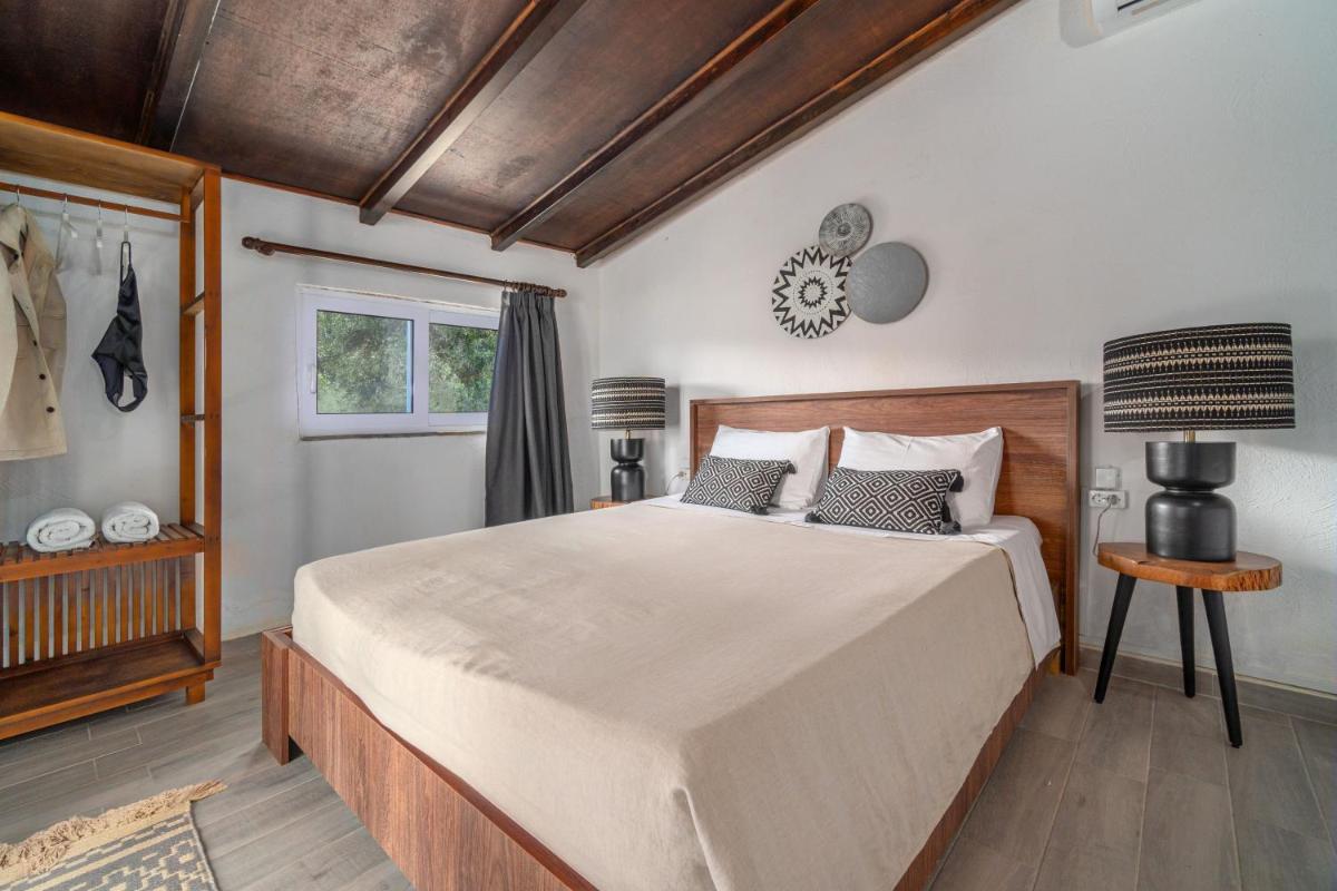 Azul Boutique Home