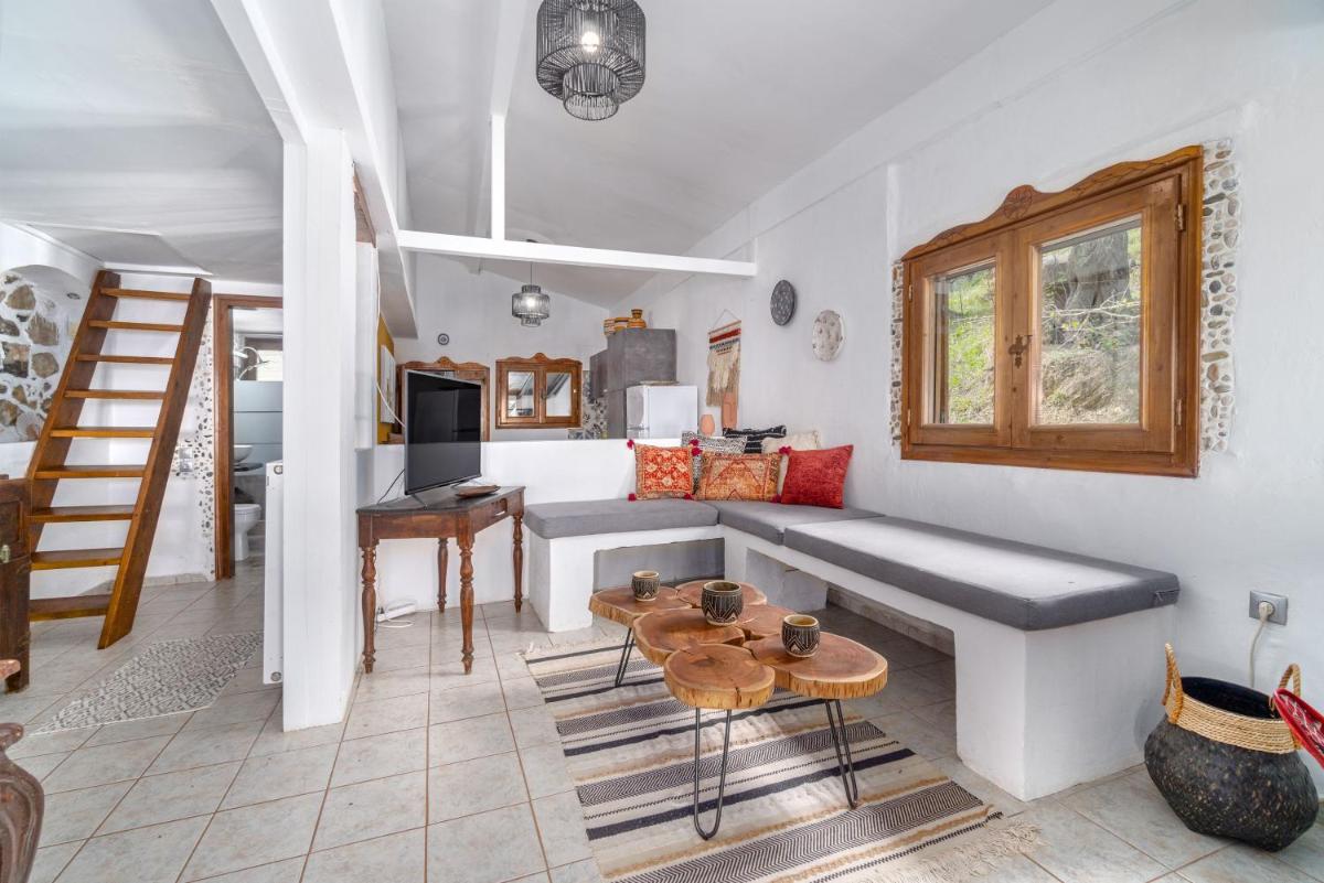 Azul Boutique Home