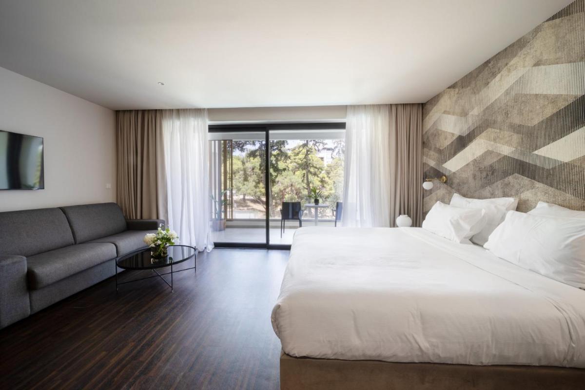 Azur Hotel