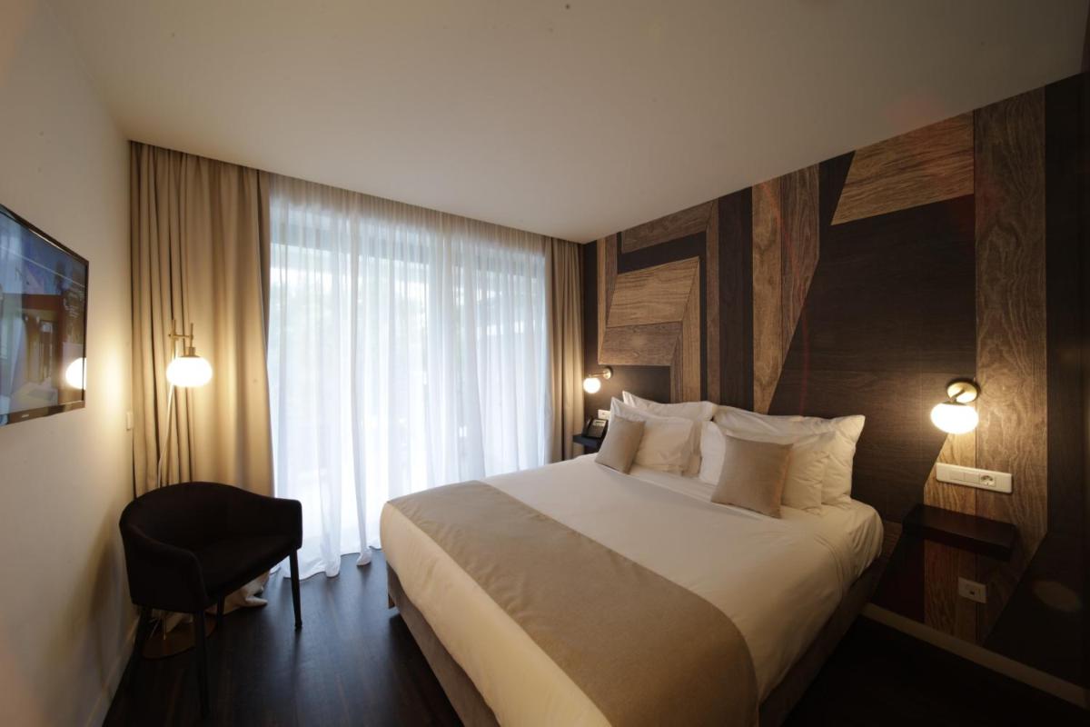 Azur Hotel