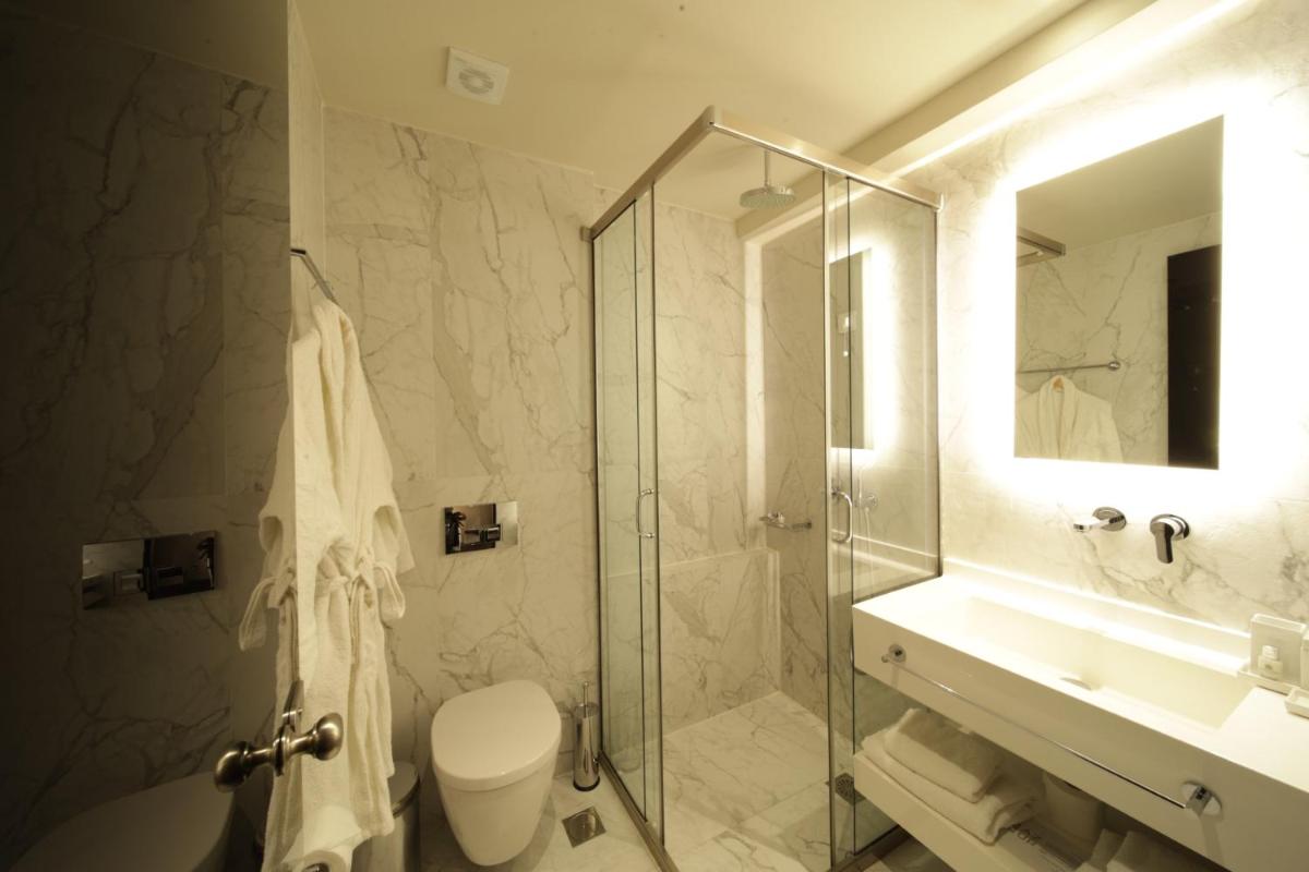 Azur Hotel