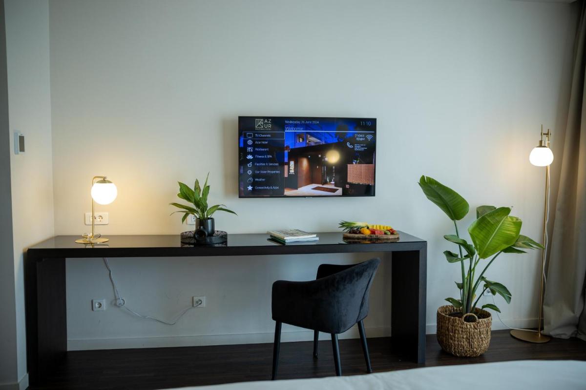 Azur Hotel
