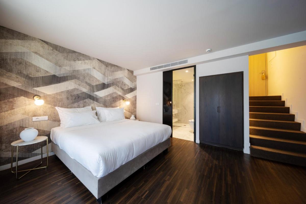 Azur Hotel