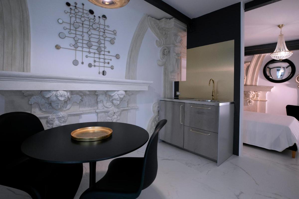 Azzoli Trapani - Apartments&Skypool - Adults Only