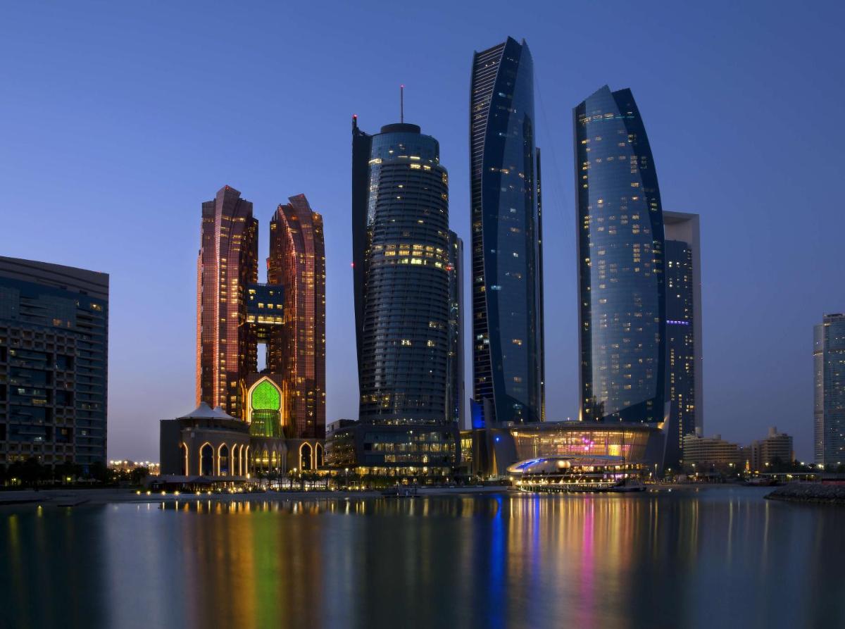 Bab Al Qasr Hotel