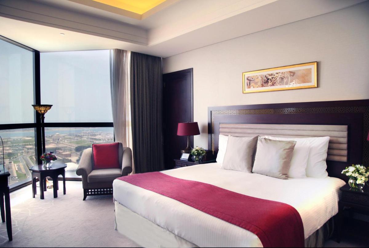 Bab Al Qasr Hotel