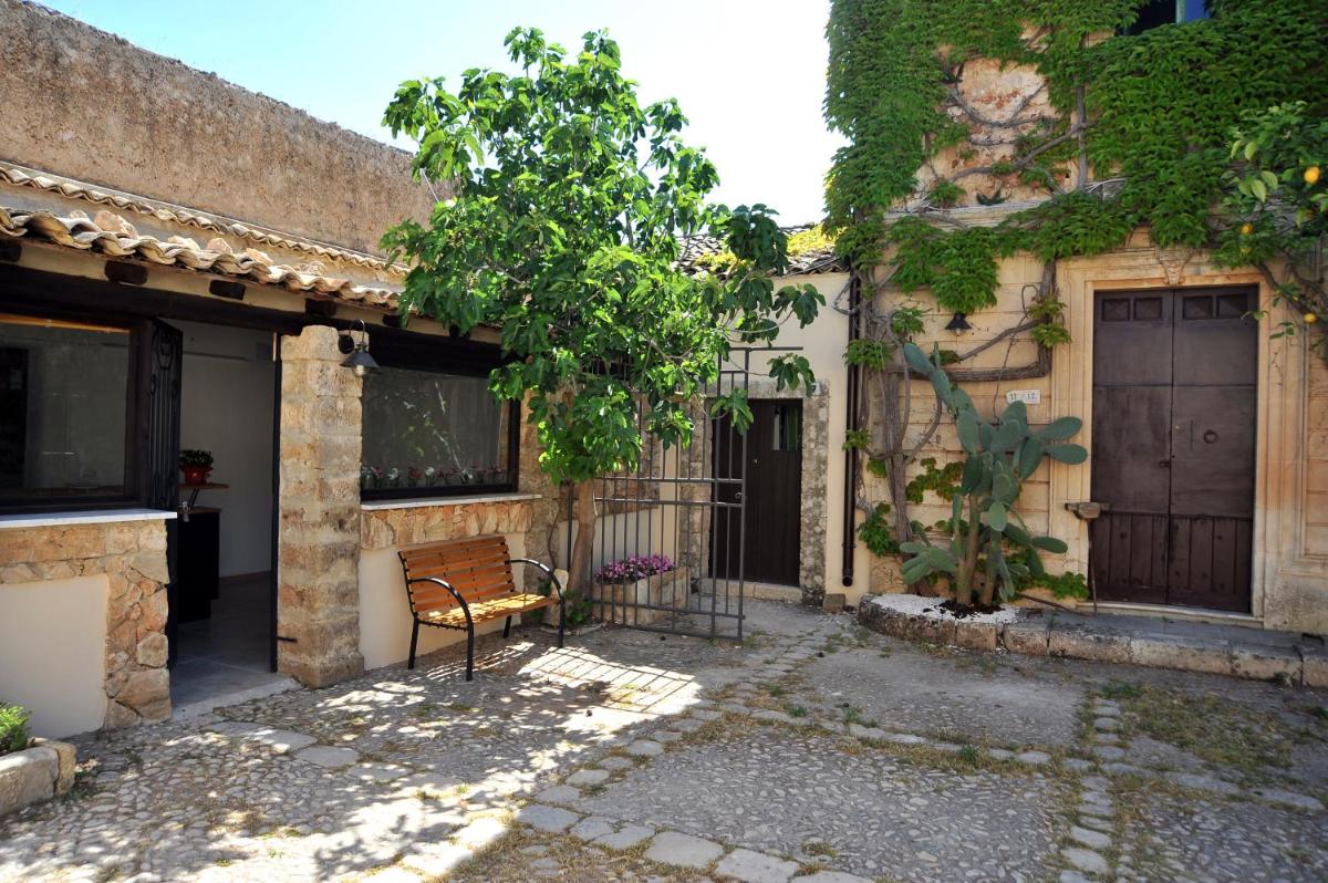 Baglio Siciliamo Country House