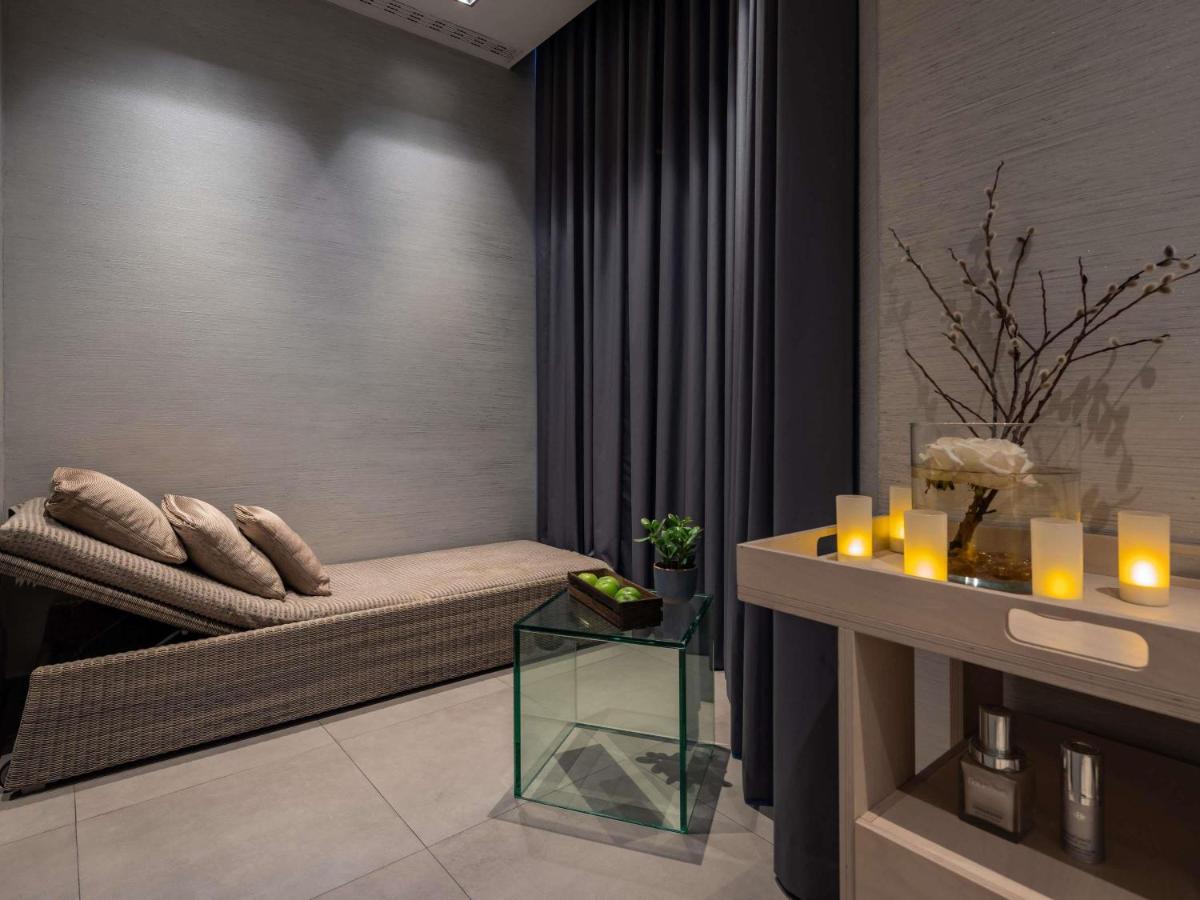 60 Hyde Park Gate Hotel