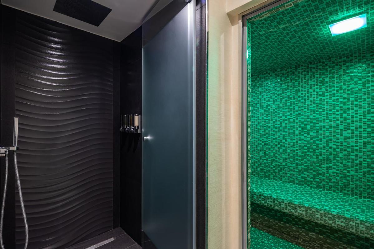 60 Hyde Park Gate Hotel