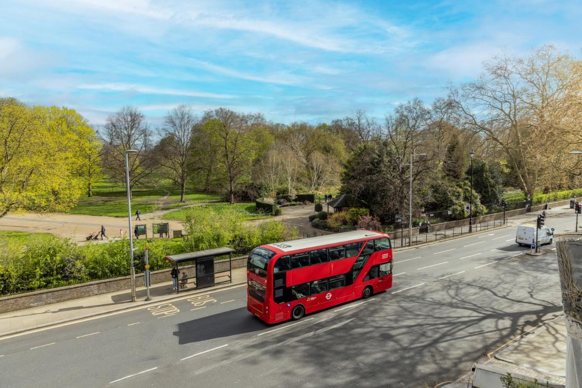 60 Hyde Park Gate Hotel