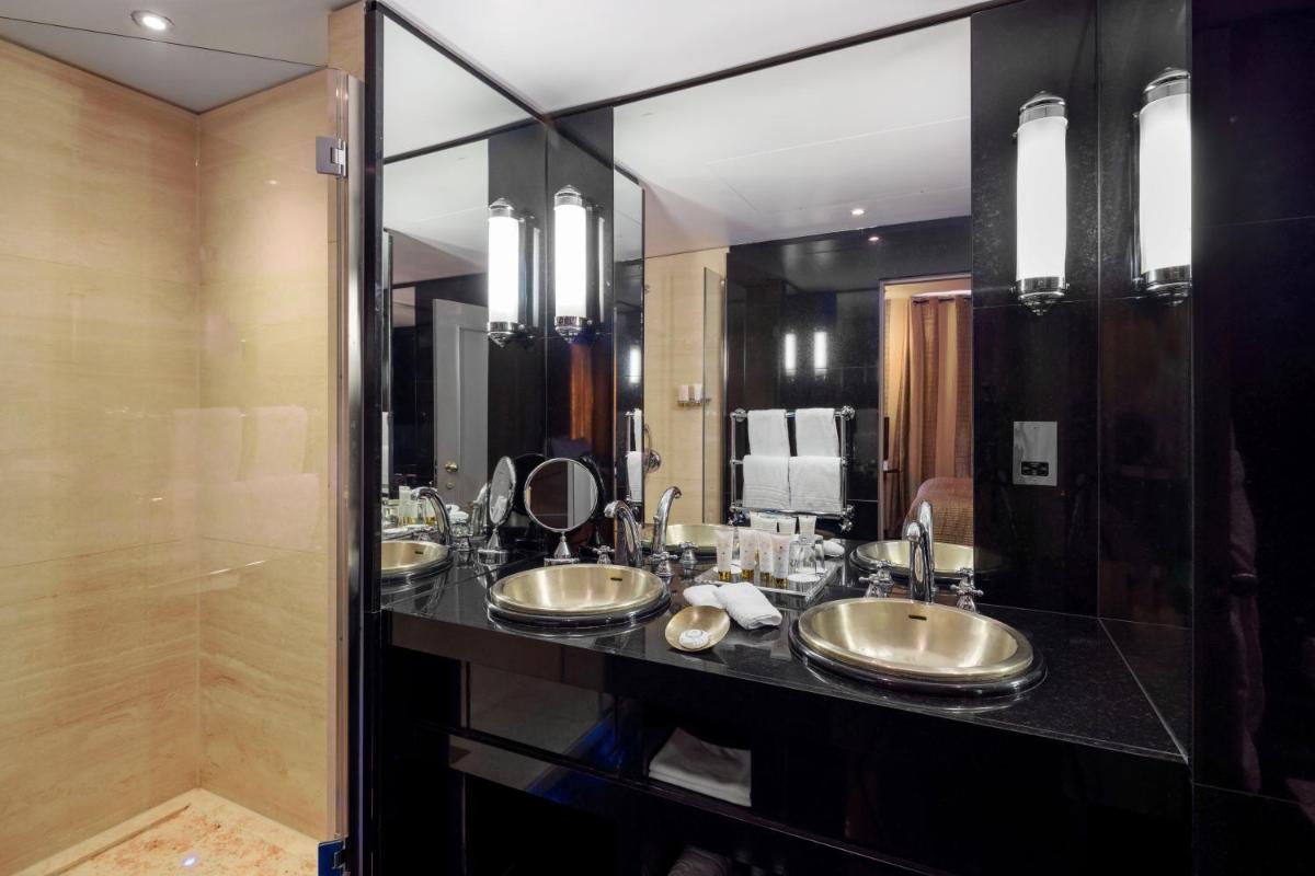 60 Hyde Park Gate Hotel