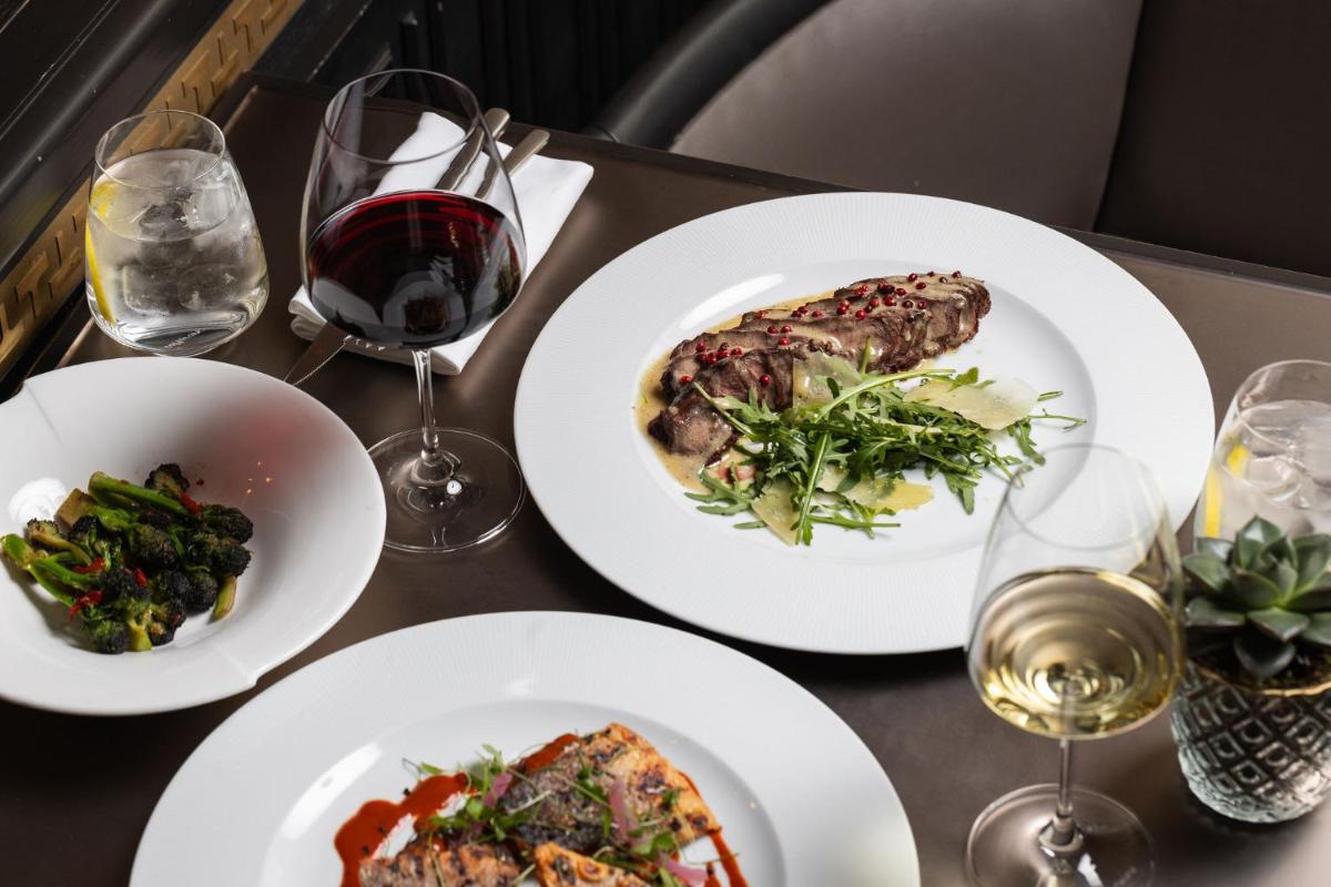 60 Hyde Park Gate Hotel