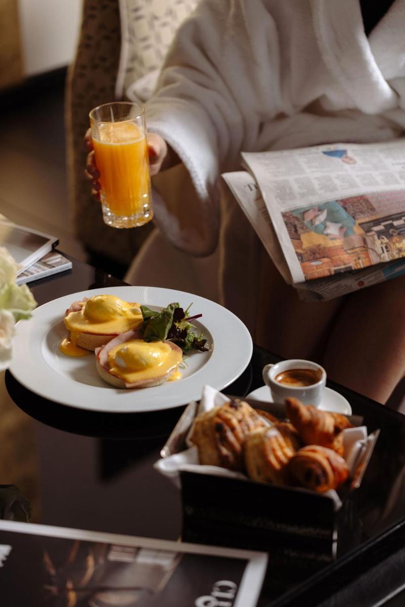 60 Hyde Park Gate Hotel